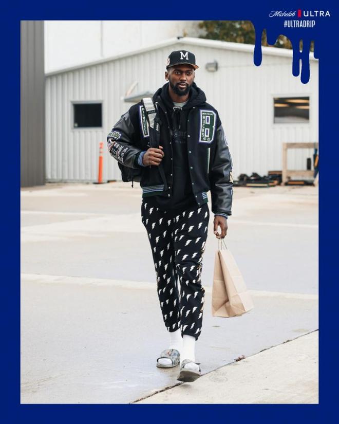 曼城对阵水晶宫，争夺英超争四及争冠席位，双方势均力敌，比赛充满看点。（曼城VS水晶宫：英超争冠／争四焦点对决，双方旗鼓相当，看点十足）