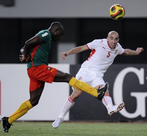 名记：字母哥即将得到3亿美元续约，各队高管对此有些犹豫（名记：字母哥或将达成3亿美元续约，多队高管态度谨慎）