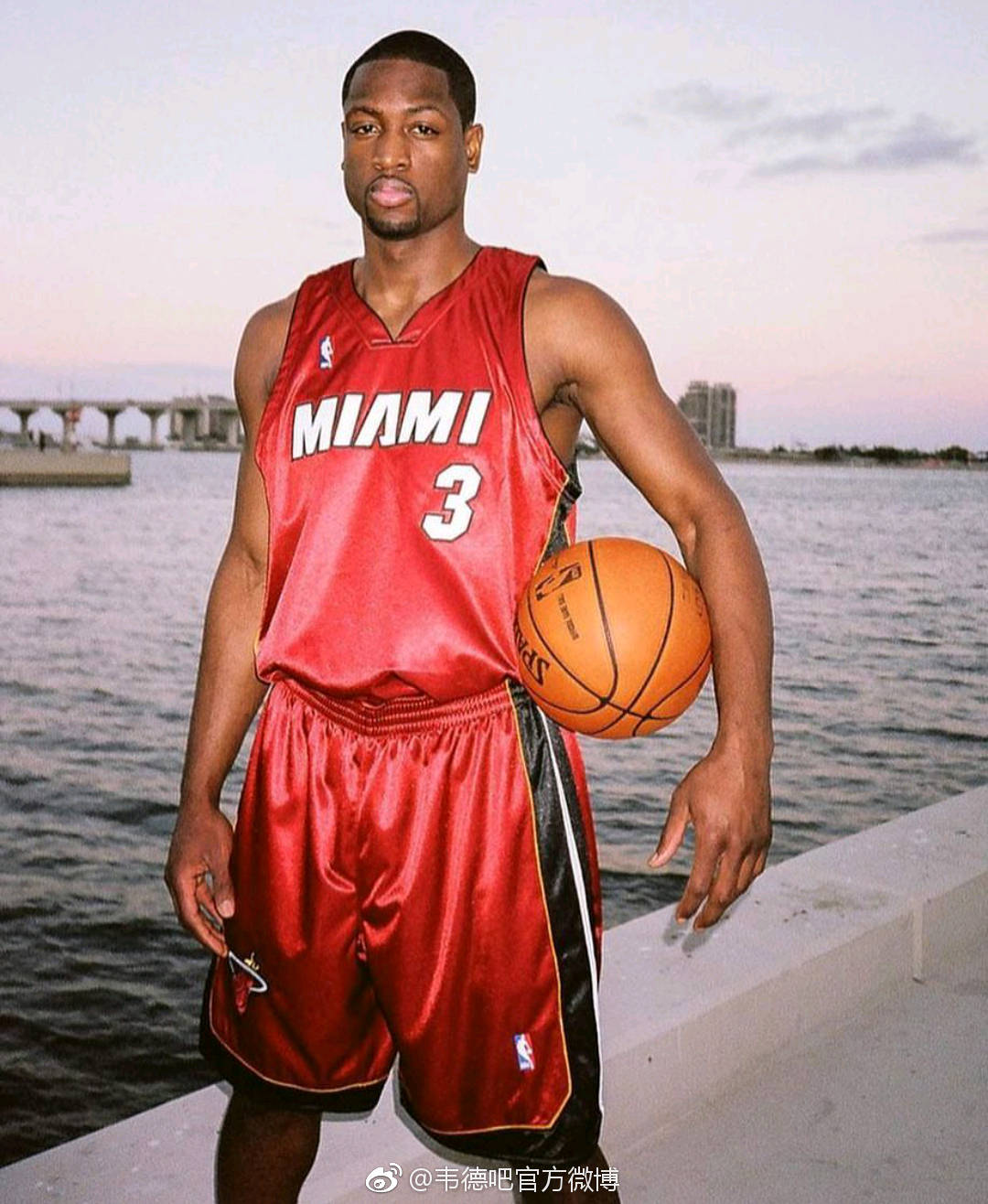 单节41分+21-0攻击波！库里31分带队血洗爵士，勇士终结三连败重返西部前八（单节41分掀21-0高潮！库里31分率勇士大胜爵士，止三连败重回西部前八）