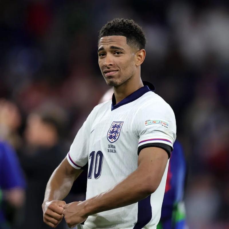 篮球篮网球员训练中展现高命中率（篮网球员训练场上投篮命中率惊人）