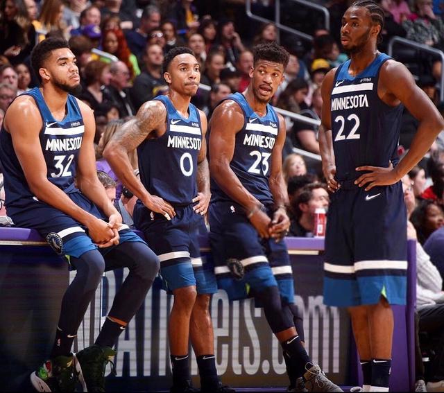 上场2分这场42分 拉文：只要给我足够的球权 我每晚都能做到（上一战仅2分，这一战砍下42分，拉文：只要球权到位，我每晚都能打出这样的表现）