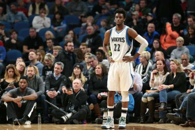 NBA官方预热马刺VS雷霆二番战：西部前二巅峰对决 后天圣诞继续打（NBA官方预热马刺与雷霆次回合：西部前二巅峰对决，圣诞后天再战）