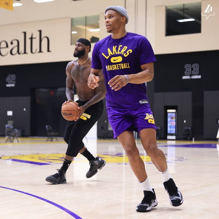 哲科：我们确实踢得很烂，但我们需要球迷支持而不是嘘声（哲科：承认表现欠佳，更盼球迷支持而非嘘声）