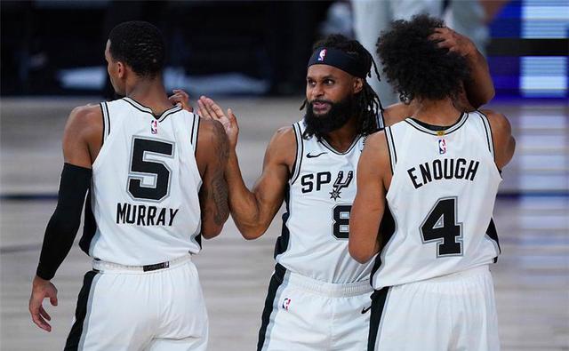 踢球者：凯恩当选踢球者年度人物，他已被视为德甲的重要代表（《踢球者》评选：凯恩荣膺年度人物，被誉为德甲重要代表）