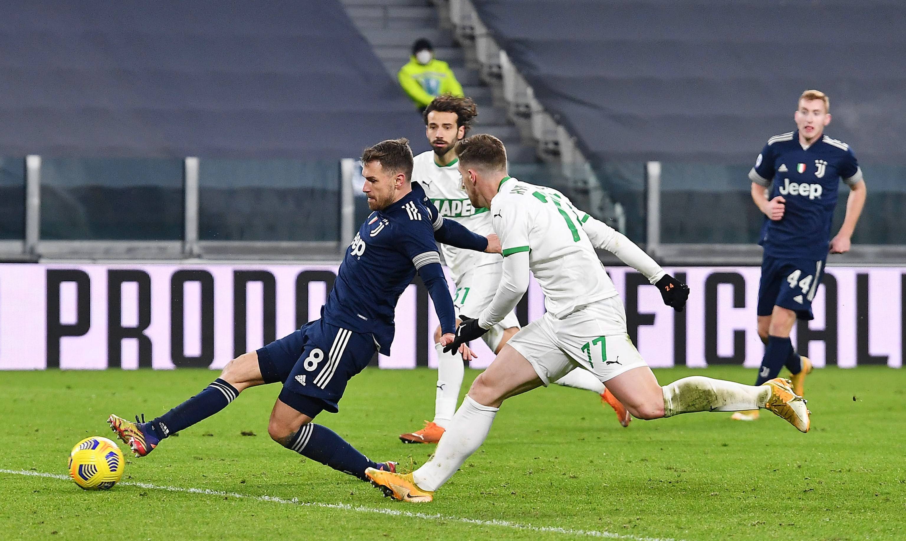 记者：职业联赛颁奖礼时隔6年恢复，拟于12月12日在上海举行（记者：职业联赛颁奖典礼阔别六年重启，拟定于12月12日在上海举行）