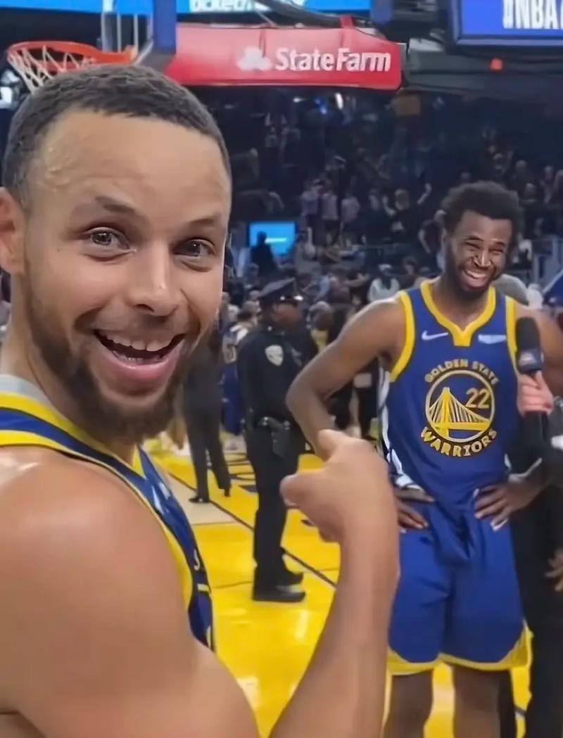 足球报：李新翔脚踝韧带轻伤伤停2周，加布里埃尔还无法合练（足球报称：李新翔脚踝韧带轻伤将缺阵两周，加布里埃尔仍无法随队合练）