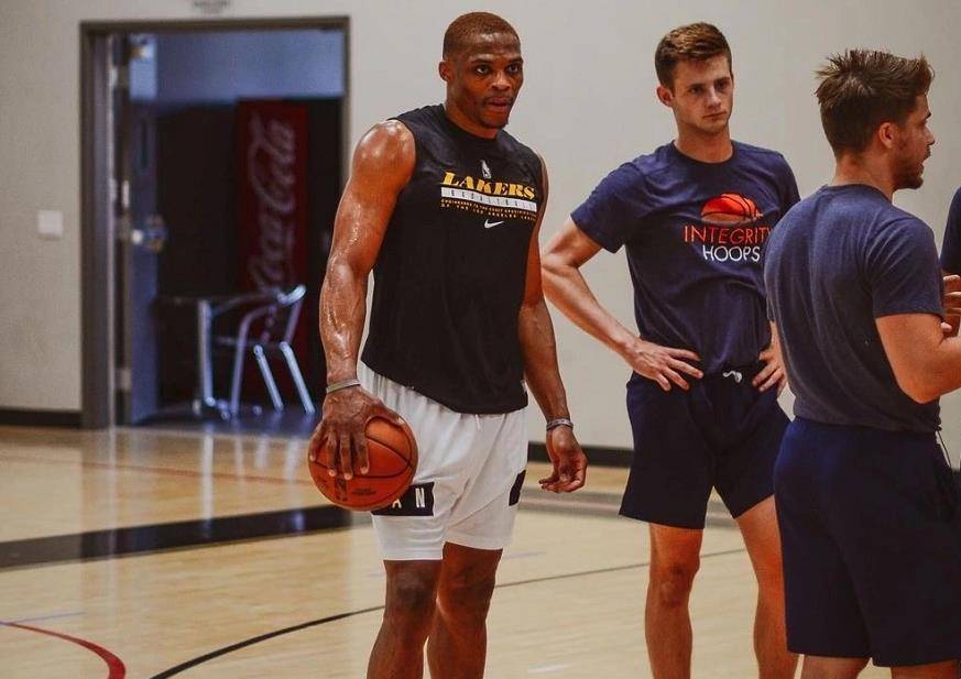 波切蒂诺：我希望回到2019年欧冠决赛，以不同的结果结束（波切蒂诺：若能回到2019年欧冠决赛，我要改写结局）